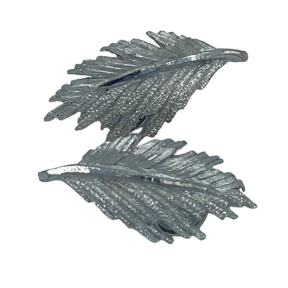 Vintage silver tone clip on earrings textured shinny